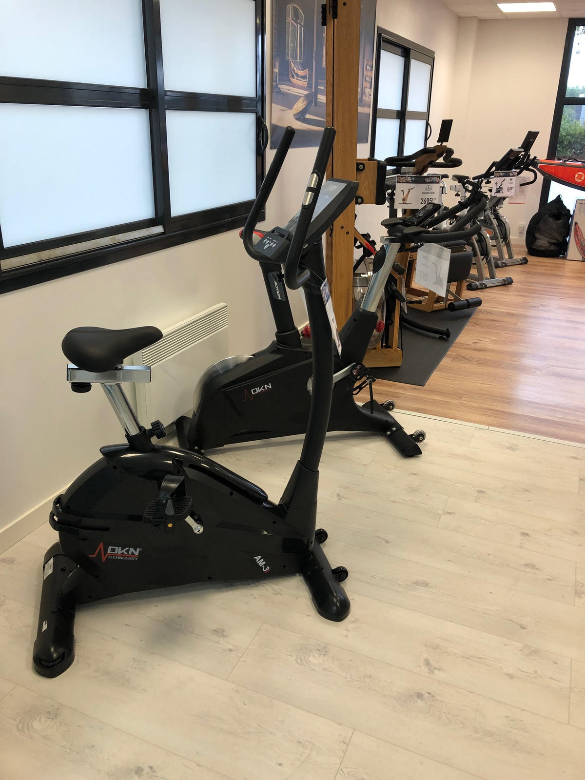 Vélo d'Appartement Ergomètre Motorisé DKN AM-3i BT4